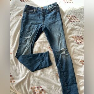 Women’s  high-rise skinny jeans universal thread medium wash